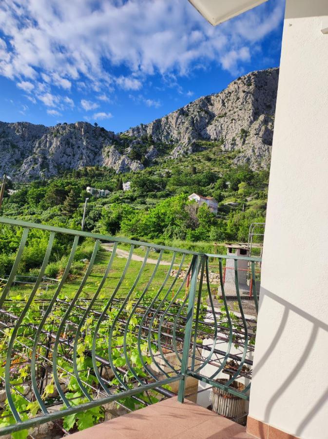 Apartment With 2 Balconies And Sea View Omiš Kültér fotó